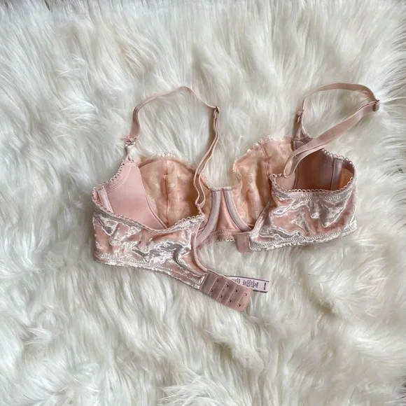 Velour Victoria’s Secret Bra - Picture 3 of 9